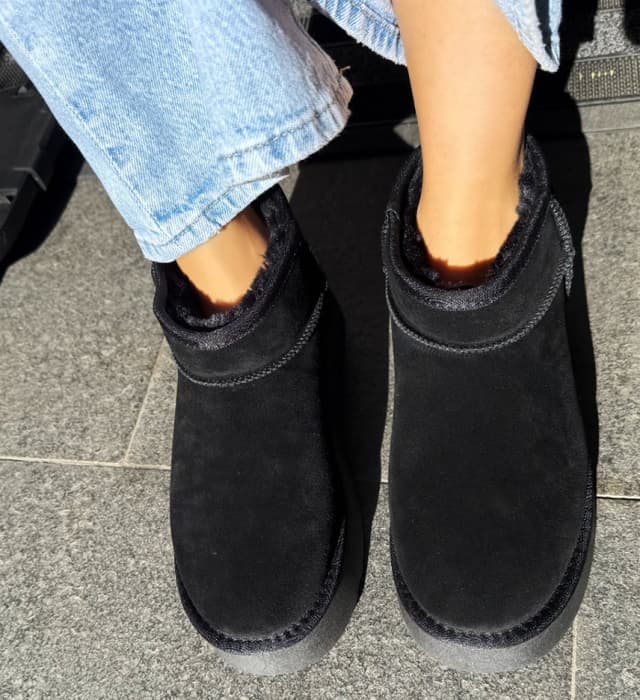 Cizme tip Ug Nour Negre