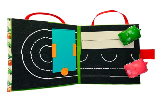 Set joaca - Strada pliabila cu masini si garaj | Mukibooks