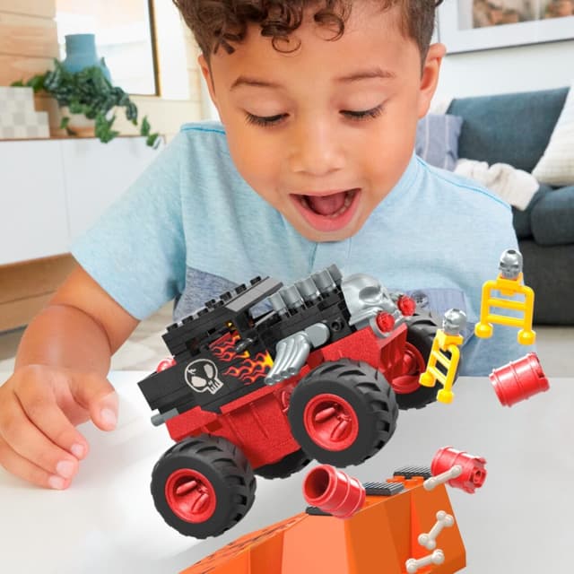 Set constructie - Cursa Bone Shaker Crush | Mattel