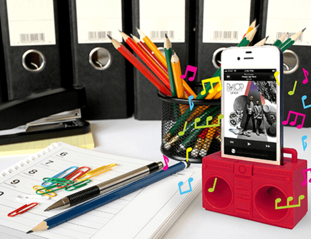 Amplificator pentru iPhone 4/5 - iHorn Boombox - mai multe modele | Kikkerland
