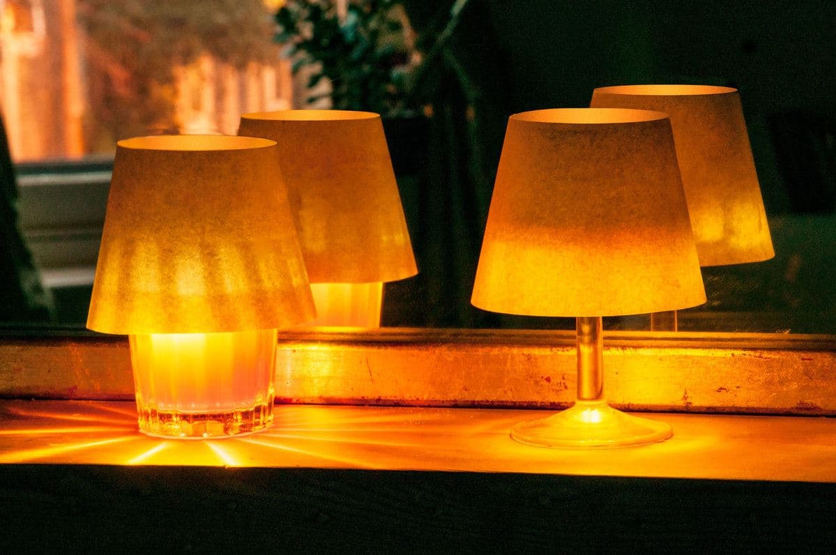 Lumina plutitoare care se reincarca - Floating Light | Suck Uk