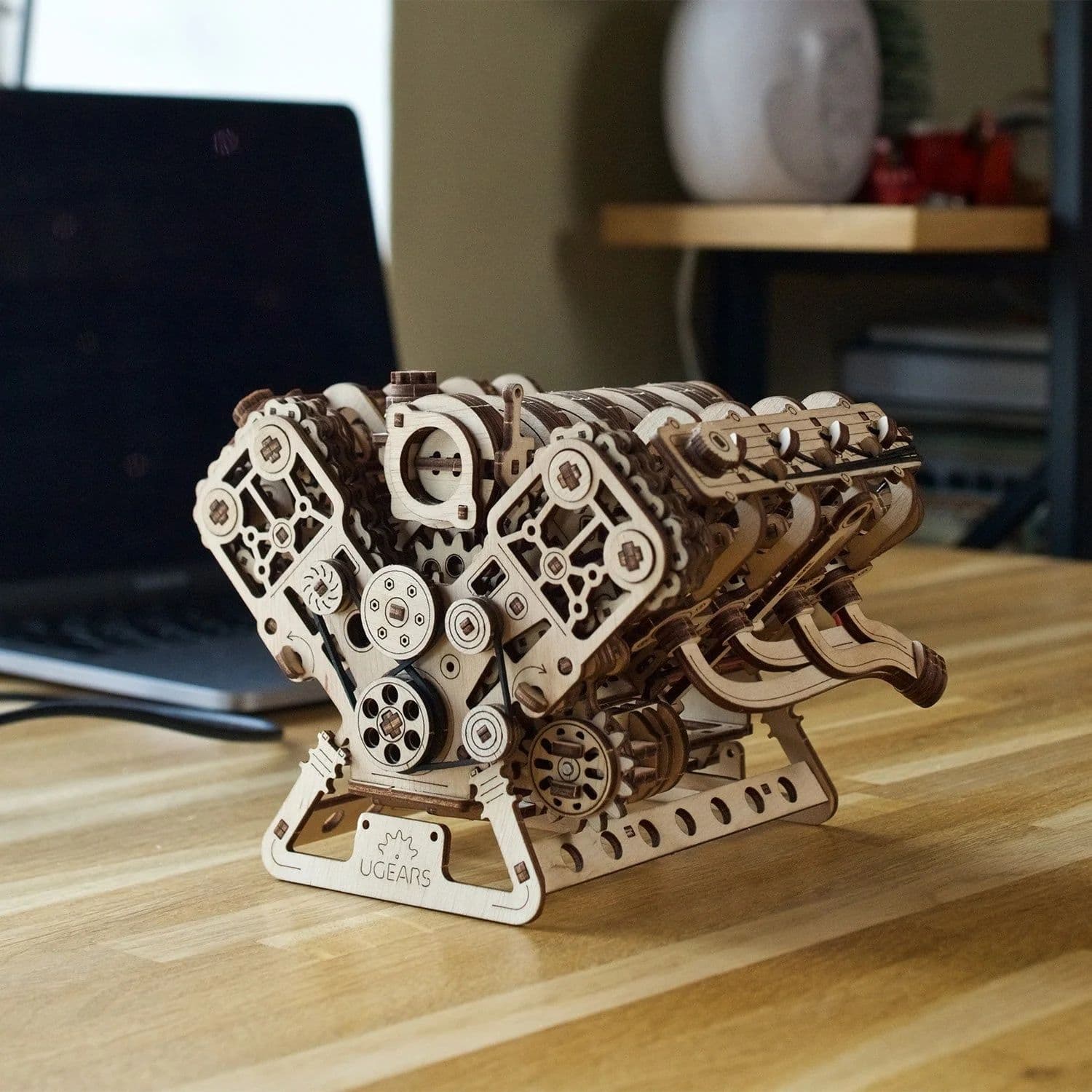 Diorama. Puzzle 3D 776 piese - V8 Engine | Ugears