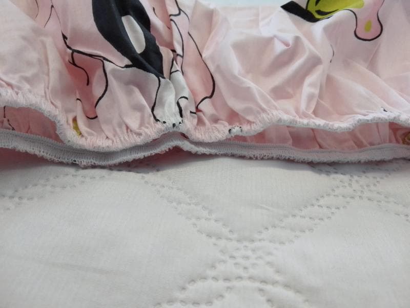 Cearceaf imprimat cu elastic roz 140x70