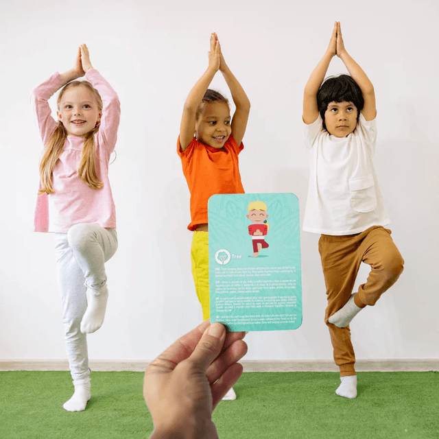 Carduri Yoga pentru copii
