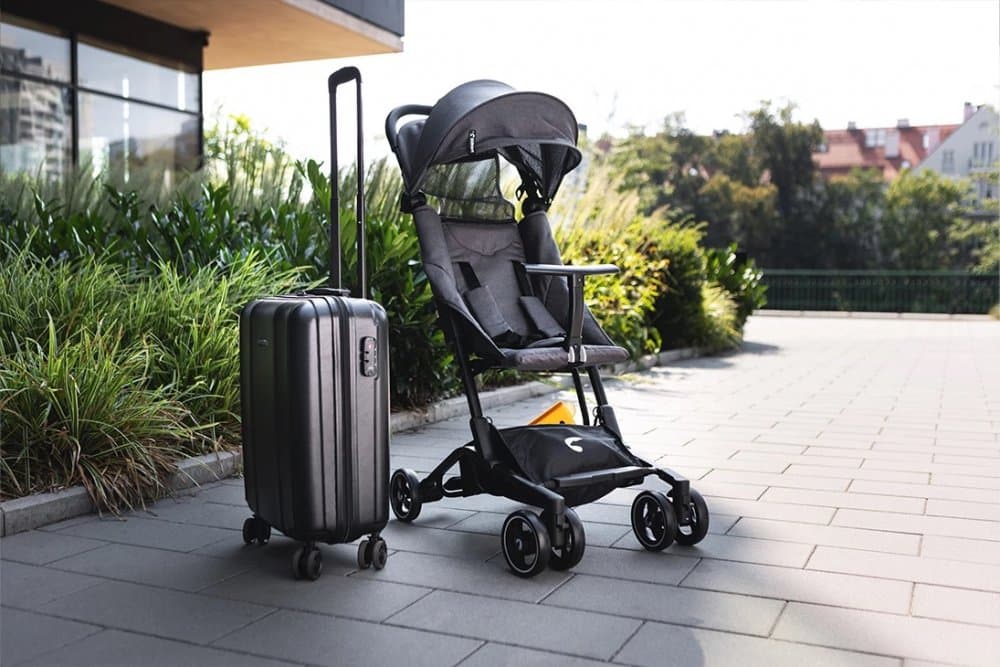 Carucior sport pentru copii, Kidnort, ultracompact, cu roti moi din EVA, cu geanta de transport, husa de picioare si accesorii incluse, pana la 22 kg, Snopetrel Black