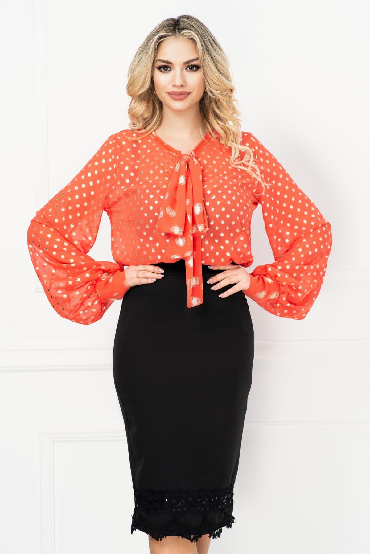 Bluza orange cu buline argintii si funda stilizata