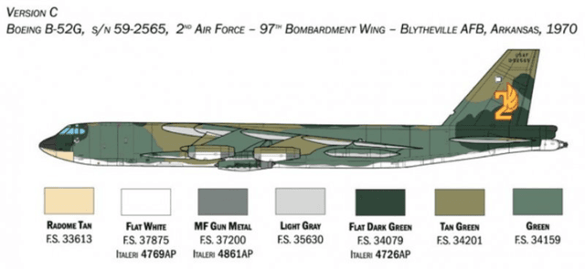 Kit de construit - Avion B-52G Stratofortress cu rachete Hound Dog | Italeri