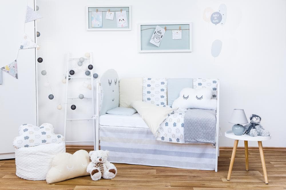 Set de pat pentru bebelusi Smile 10 piese + perna norisor cadou
