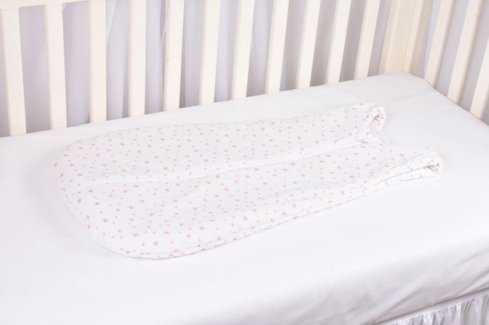 Saculet de dormit gros din bumbac model stelute 6-12 luni