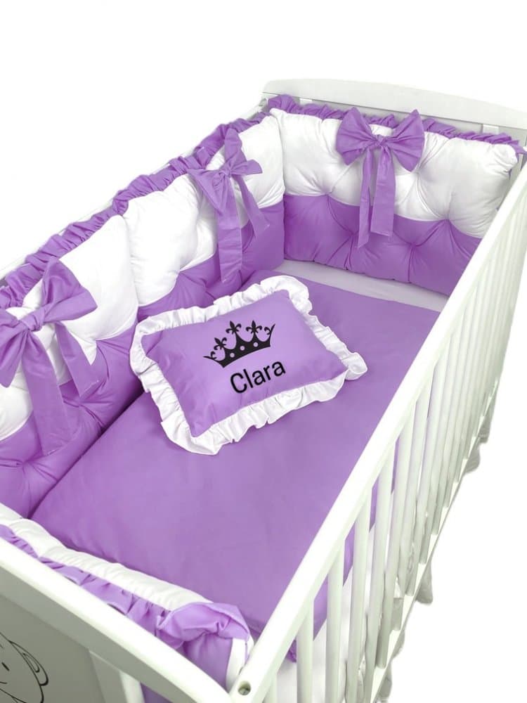 Lenjeria de pat Personalizata cu 4 perne aparatori matlasate, cearceaf cu volanas, pilota si pernuta 120x60 cm violet
