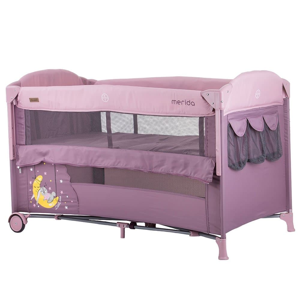 Patut pliabil Chipolino Merida blush cu laterala culisanta, sistem side-sleeping, roti cu sistem de blocare, buzunare pentru accesorii, geanta pentru transport