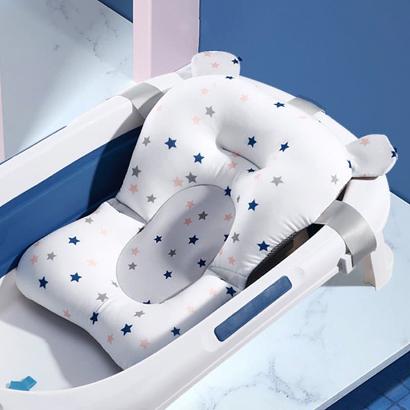 Hamac de baie pentru copii, Little Mom, design ergonomic cu fixare pe cadita in clipsuri laterale, material cu uscare rapida umplut cu bilute mici de poliester, dimensiune 76 x 51 cm, Baby Stars