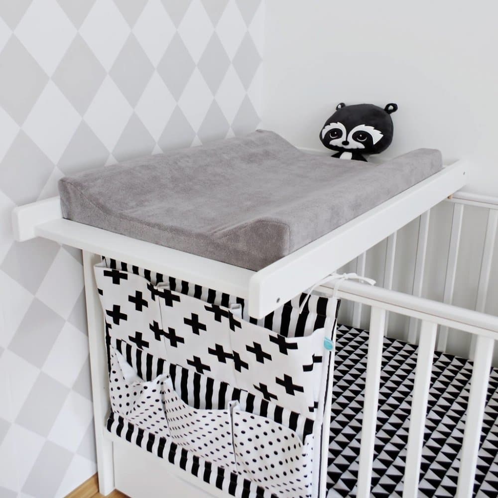 Saltea pentru masa de infasat bebe Woodies cu husa detasabila din bumbac 72 x 47 cm