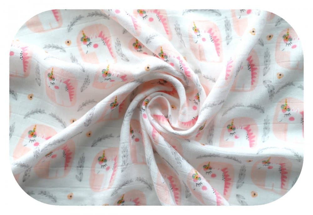 Scutec pentru bebelusi EgaKids, cu fibra din bambus, versatil, reutilizabil, dimensiune 60 x 60 cm, model Pink Unicorns