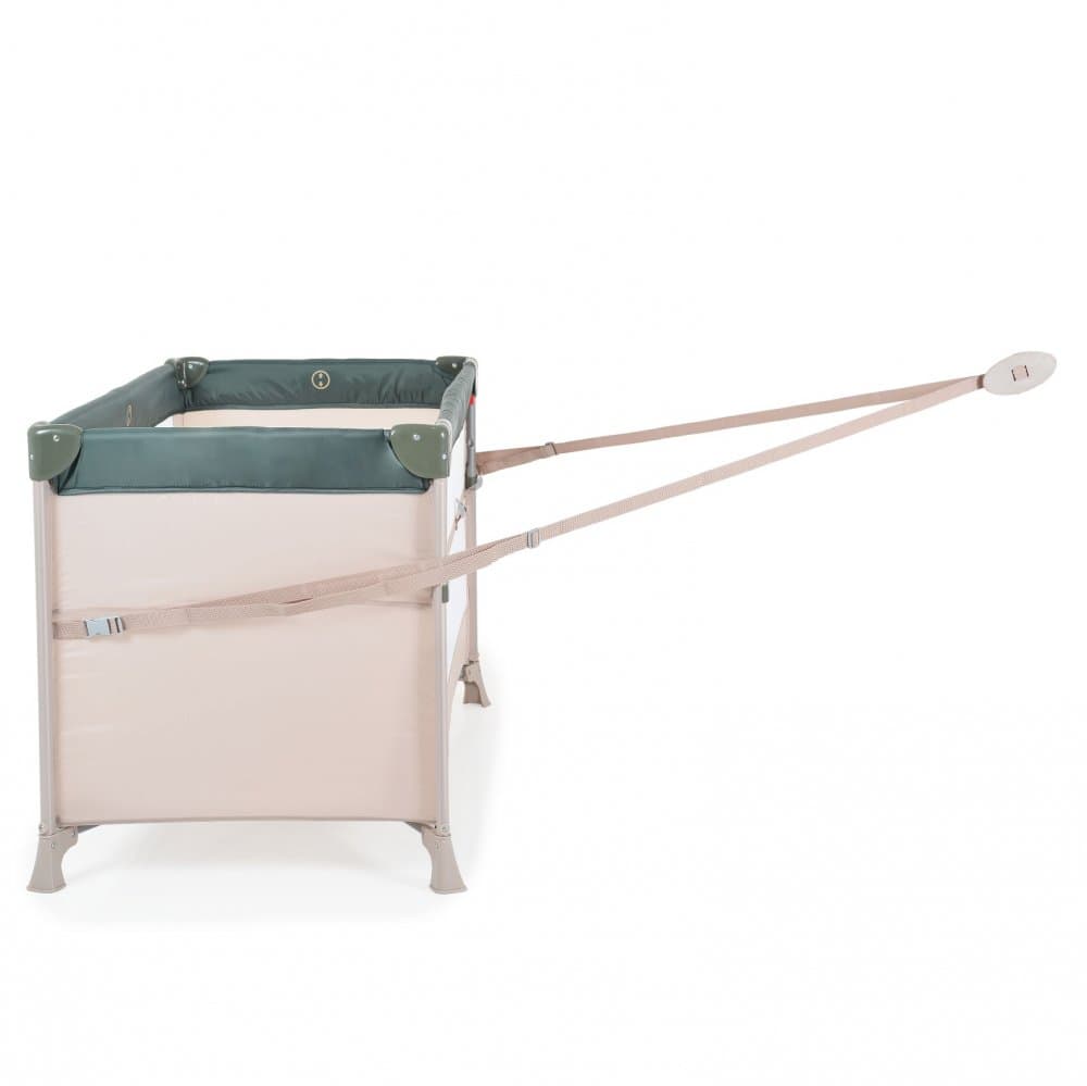 Patut pliabil copii cu laterala culisanta Moni Next level Green,3 variante de folosire, 2 nivele, saltea pliabila inclusa, curea fixare la patul parintilor, laterale din plasa pentru ventilatie, geanta transport,125x65x74cm