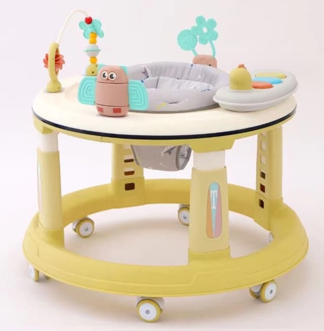 Premergator bebelusi Little Mom Activity Yellow, pliabil, educational, cu panou interactiv, sezut rotativ 360 grade, roti pivotante silentioase, dimensiune 68 x 68 x 50 cm