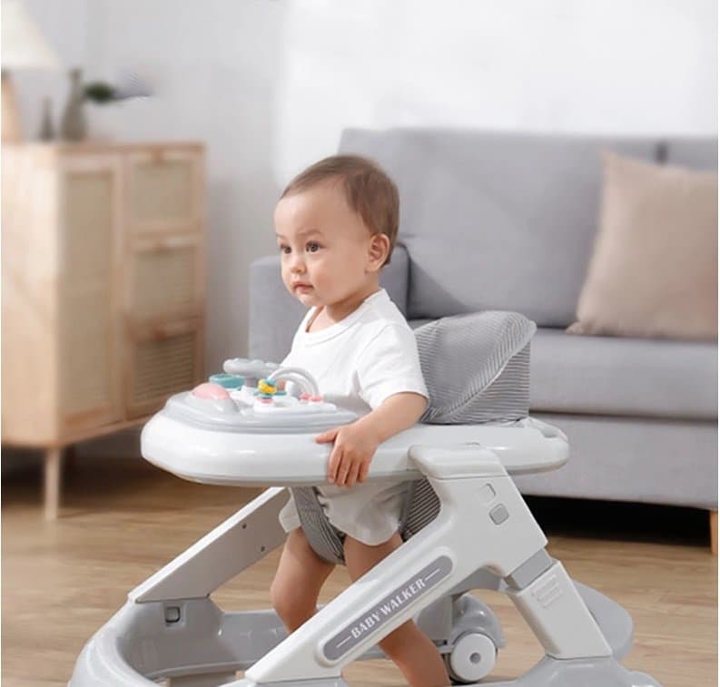 Premergator pentru copii Little Mom Driver Grey cu sezut reglabil in inaltime, panou interactiv cu sunete, roti silentioase pivotante 360, sistem de franare, dimensiune 70 x 58 x 56cm