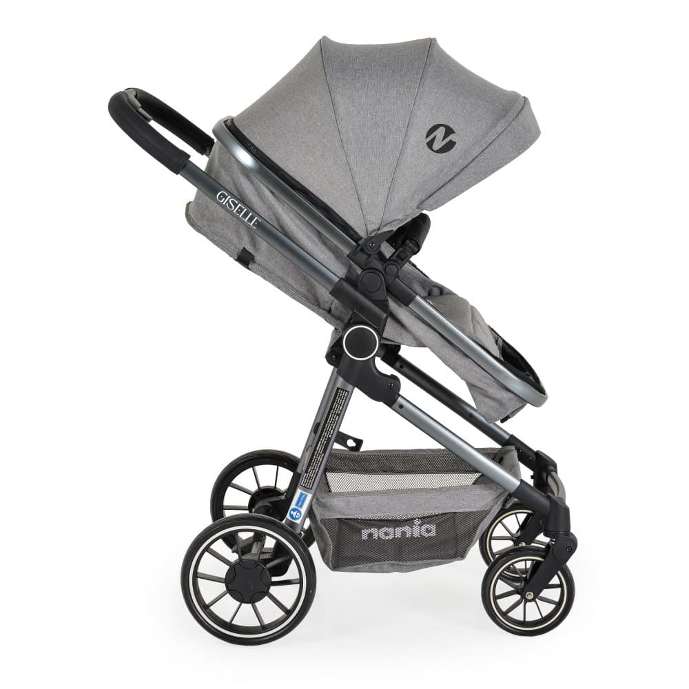 Carucior transformabil 2in1 Nania Giselle Gray cu sezut reversibil,pana la 4 ani sau maxim 22kg,centuri de siguranta,spatar reglabil,capotina XXL,pliere compacta cu unitate scaun,roti rezistente,husa pentru picioare inclusa