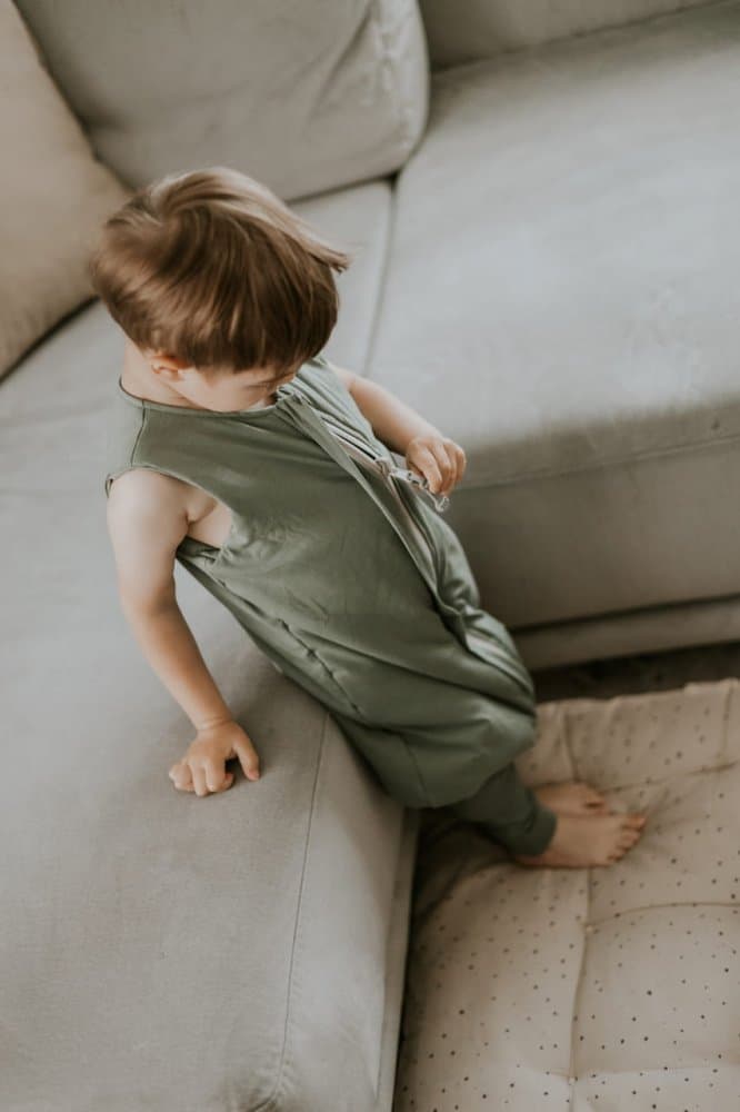 Sac de dormit cu picioare Light 1-2 ani Green Sleepee 1.5 tog