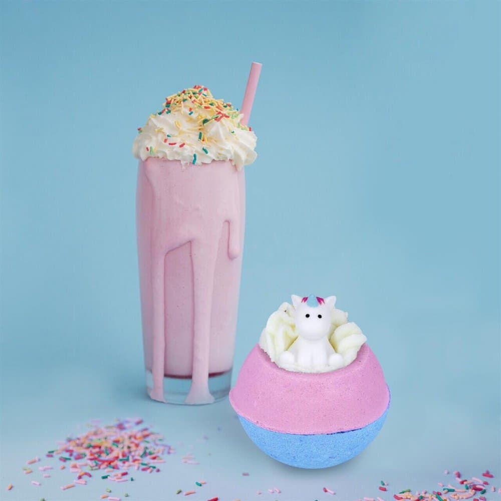 Bomba de baie handmade cu figurina Born to Be Unicorn Bath Blaster 160g Bomb Cosmetics