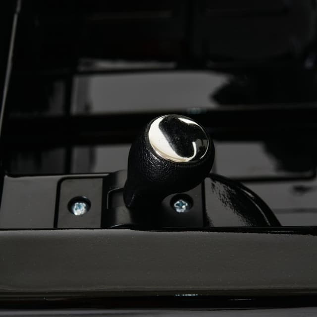 Masinuta electrica pentru copii cu licenta Mercedes Benz Black,acumulator 12V4.5Ah,motoare 2x30W,scaun din piele ecologica,telecomanda 2.4G cu 3 viteze,lumini LED,deschidere usi,unitate audio cu MP3,bluetooth,viteza 3-5kmh