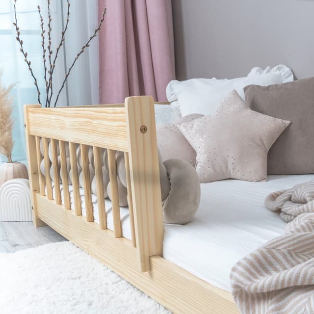 Pat pentru copii Montessori cu balustrada, Little Amy, Charlie, balustrade cu bare rotunde, Natur, 90 x 180 cm