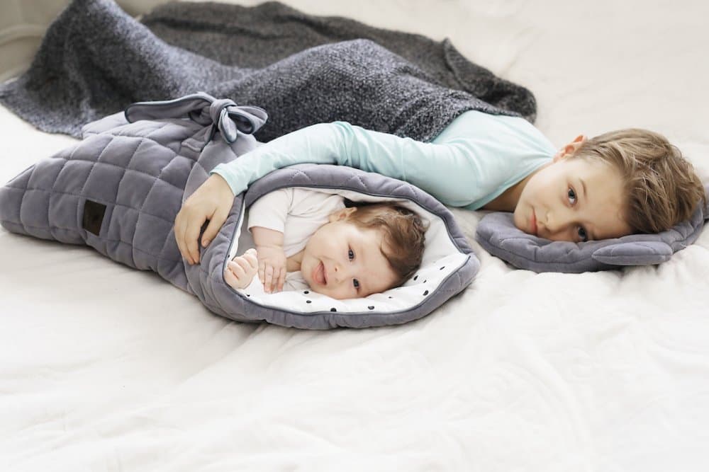 Wrap cu urechi Babyhorn pentru nou nascut Royal Baby Denim Sleepee