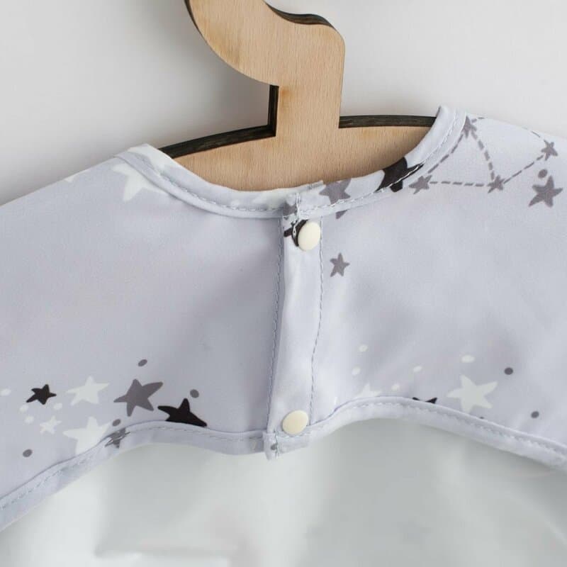 Baveta impermeabila cu maneci New Baby Stars 45x36 cm