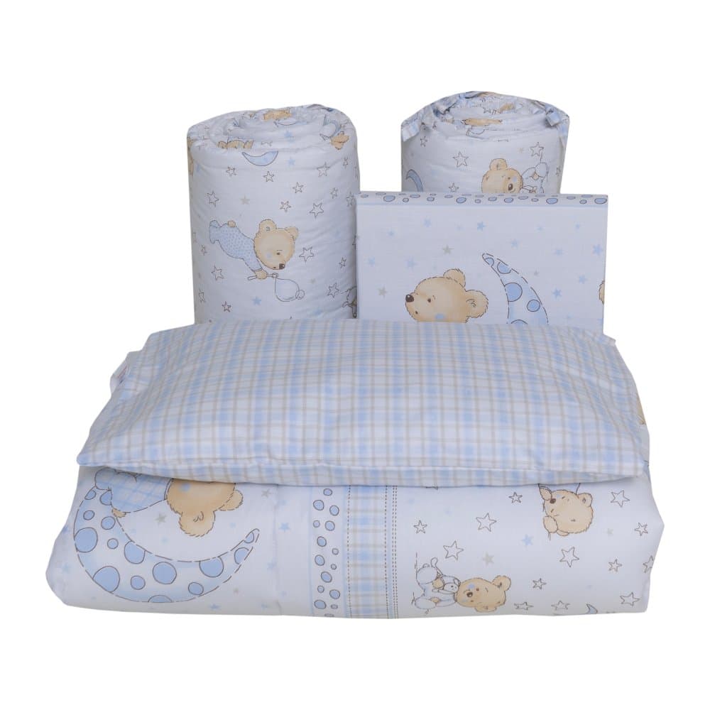 Lenjerie din bumbac cu 5 piese pentru saltea 120x60 cm Beberoyal Bear Dreams Alb ambalata intr-o gentuta de transport