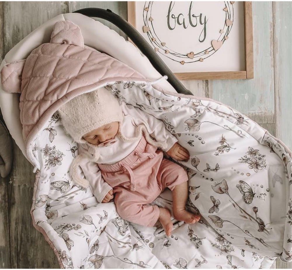 Paturica universala pentru scoica auto BabySteps Baloane din bumbaccatifea