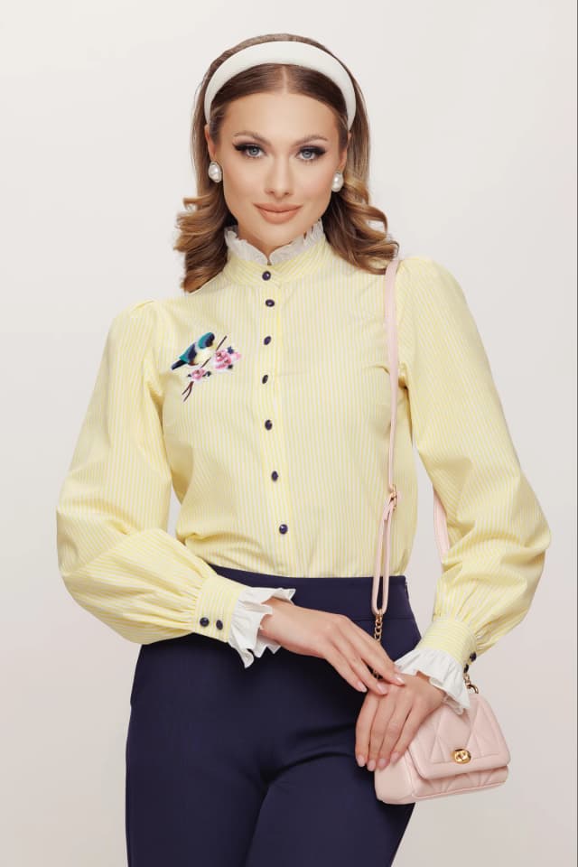 Camasa office eleganta cu broderie aplicata si dungi