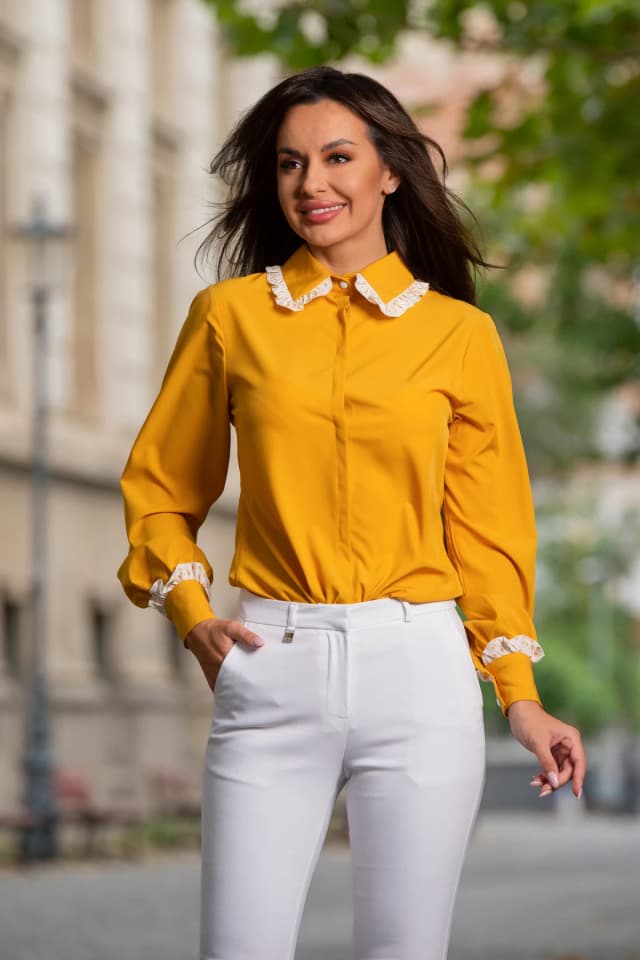 Camasa InPuff din voal mustar cu volanase cu buline la guler
