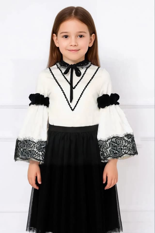 Elizabeth Roses - Camasa fetita de inspiratie traditionala cu maneci tip clopot si broderie neagra